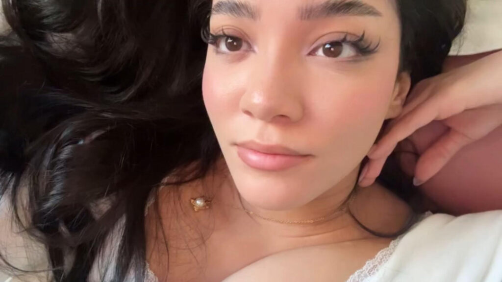 Twitch – Cinnabrit – Nude