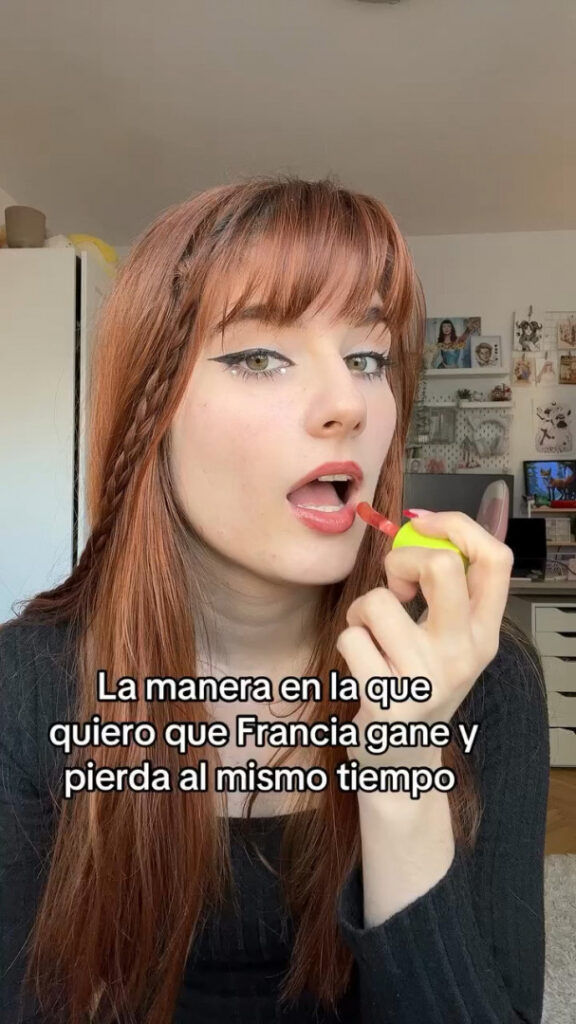 Youtube – Latina – Danna Alquati – Nude