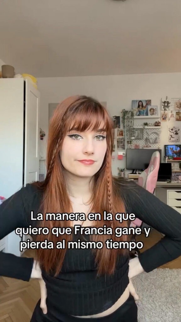 Youtube – Latina – Danna Alquati – Nude