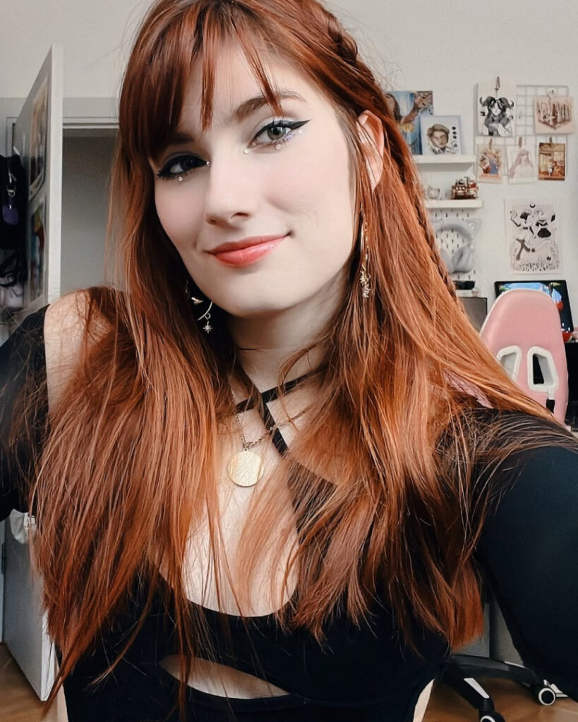 Youtube – Latina – Danna Alquati – Nude