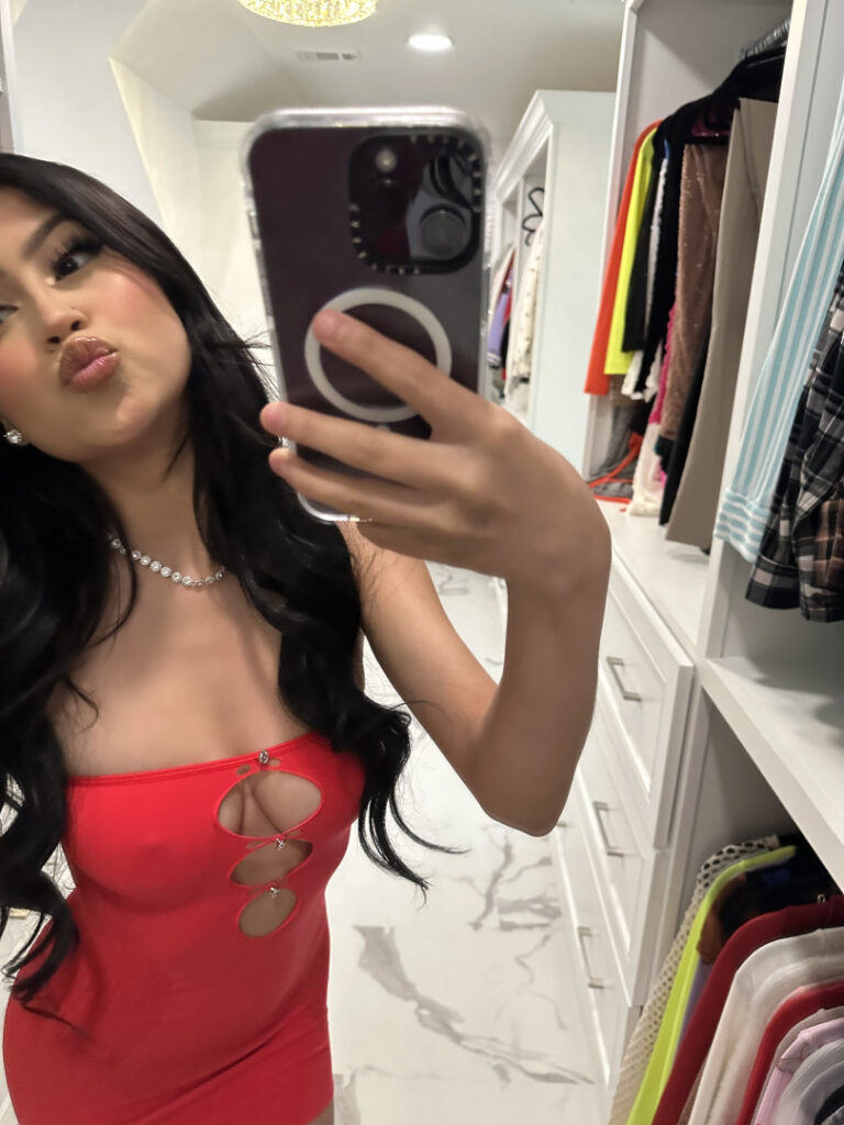 TikTok – Latina – Desiree Montoya – Nude