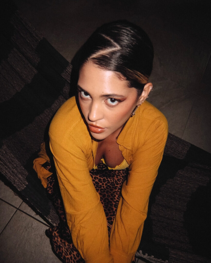 Brazil – Youtube – Dora Figueiredo – Nude Leaks