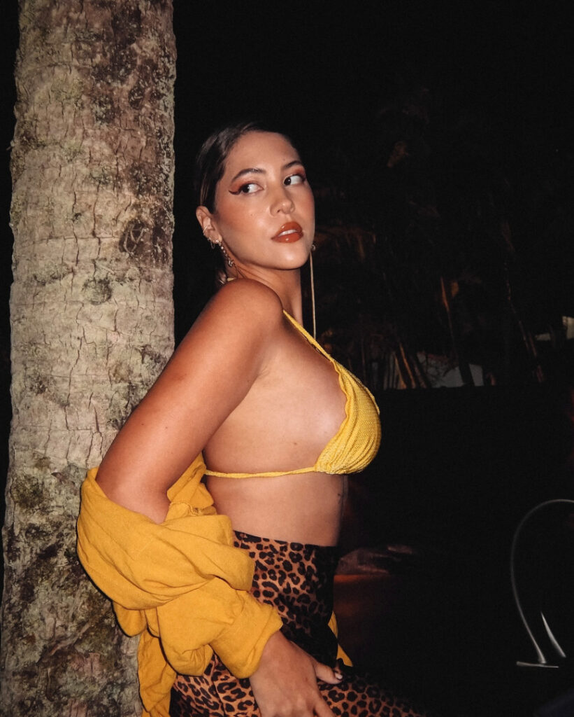 Brazil – Youtube – Dora Figueiredo – Nude Leaks