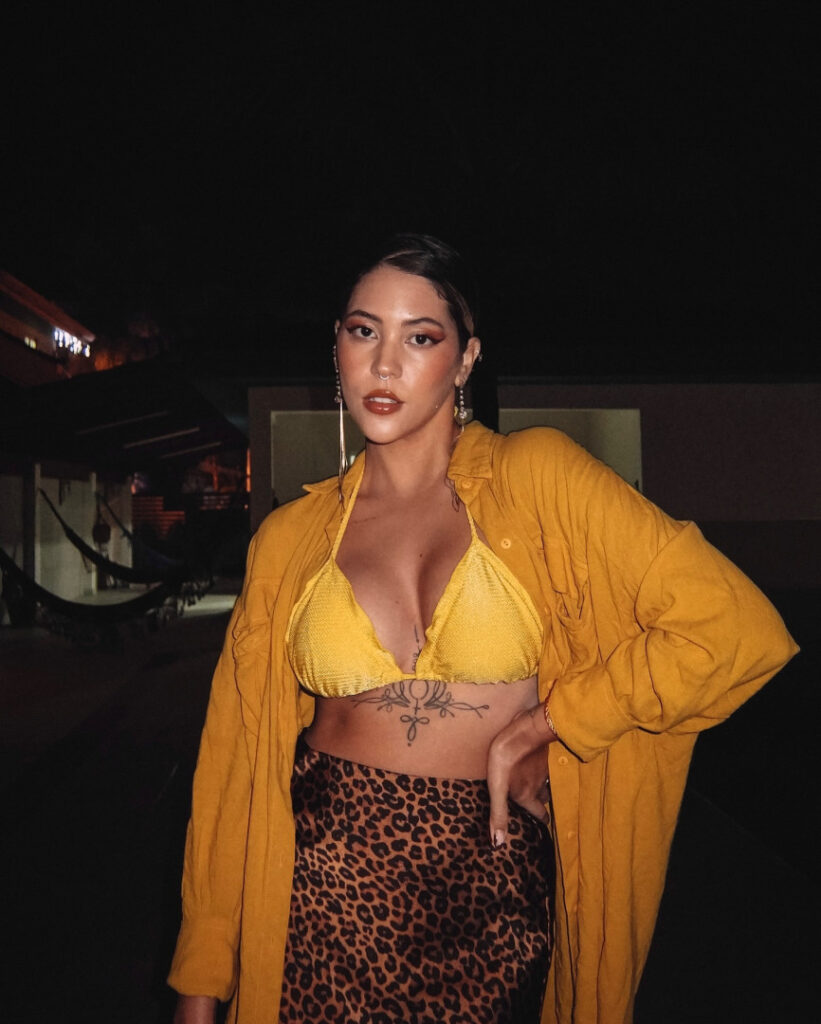 Brazil – Youtube – Dora Figueiredo – Nude Leaks