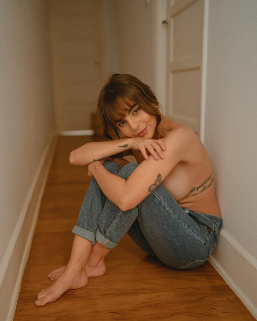 Instagram – Giovanna Ferrarezi – Nude