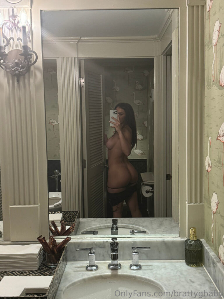 OnlyFans – Grace Robert – gbabyfitt – Nude