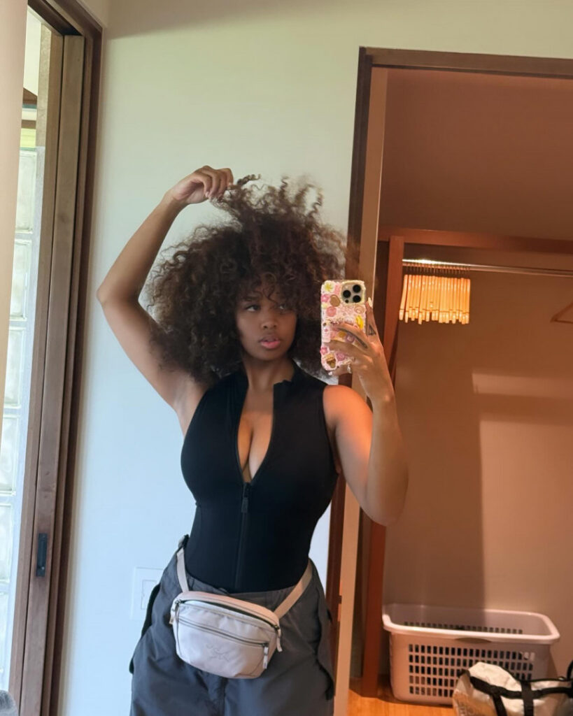 Celeb – T H I C C – Ebony – H.E.R./Gabriella Sarmiento Wilson – Nude