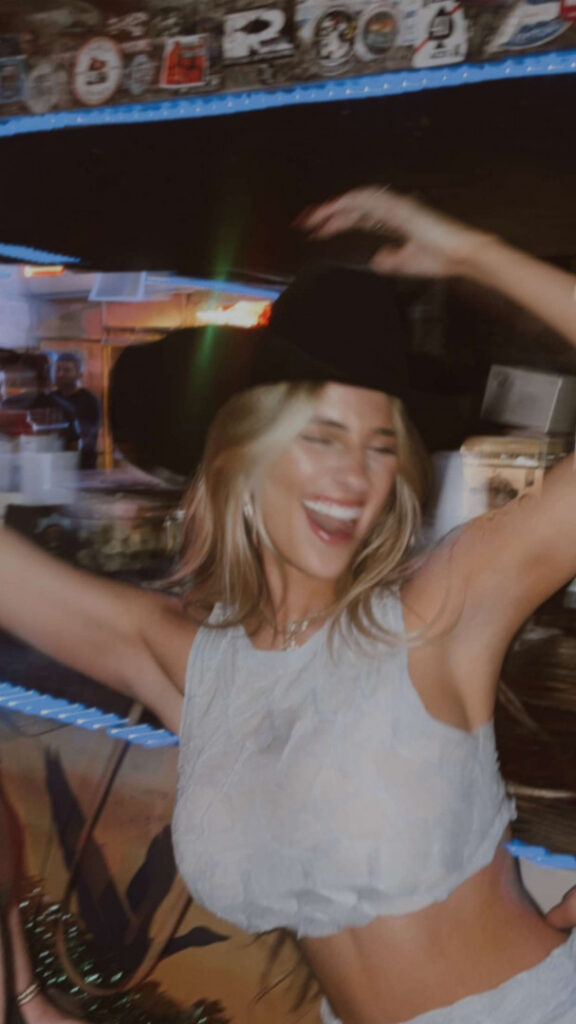 TikTok – hadelinemope / Maddie Hope – Nude