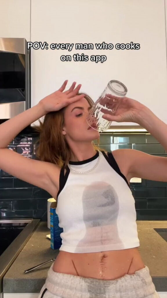 Instagram – Haley Kalil @haleyybaylee – Nude