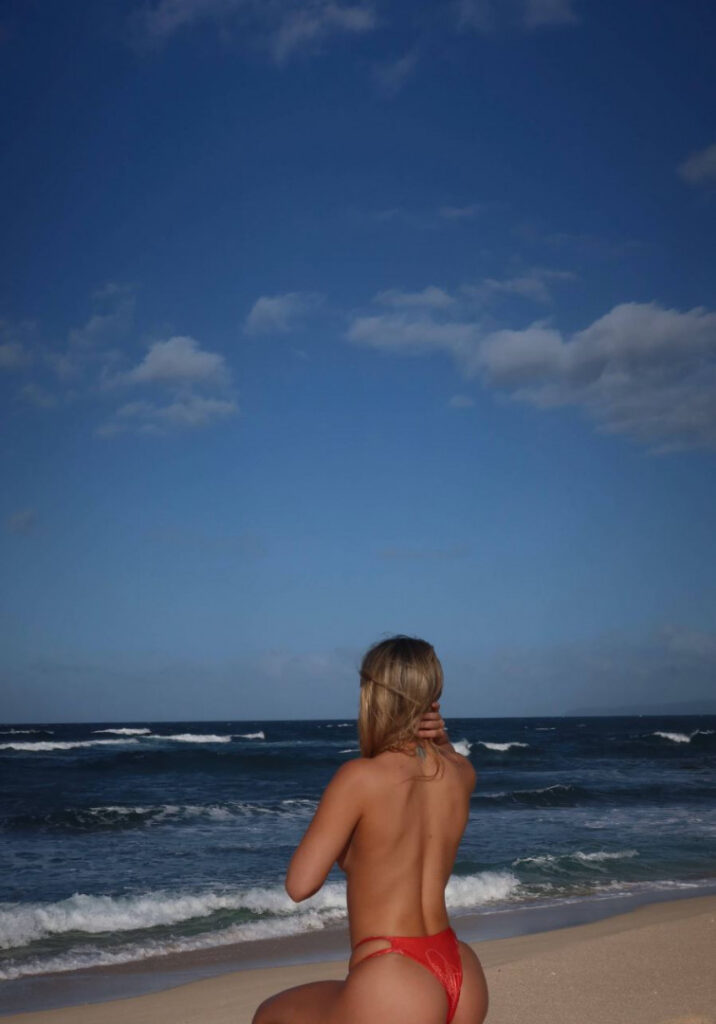 TikTok – Instagram – Halia Beamer – Nude