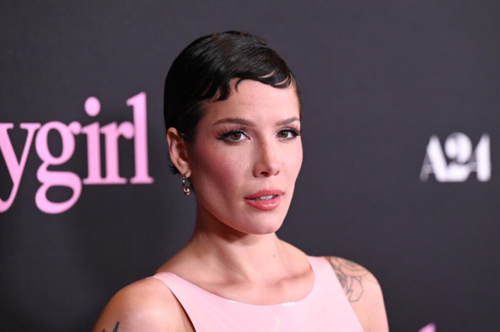 Celeb – Halsey – Nude