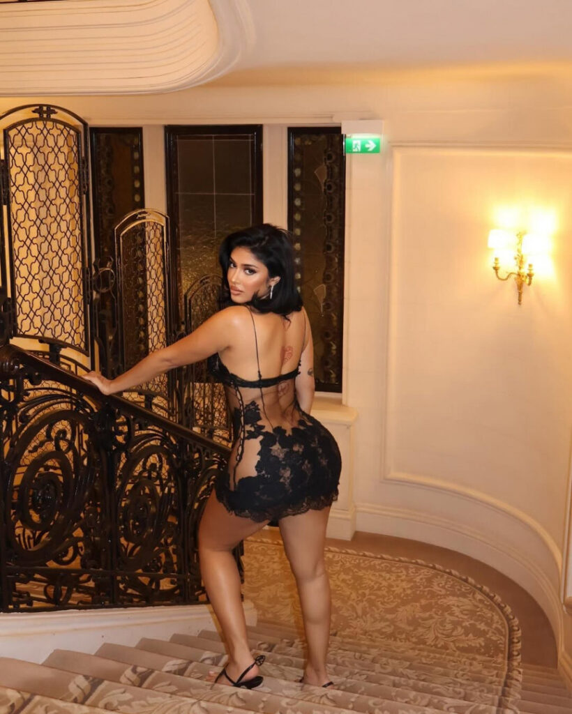 Instagram – HanaMyMood / Hana Mahmood – Nude