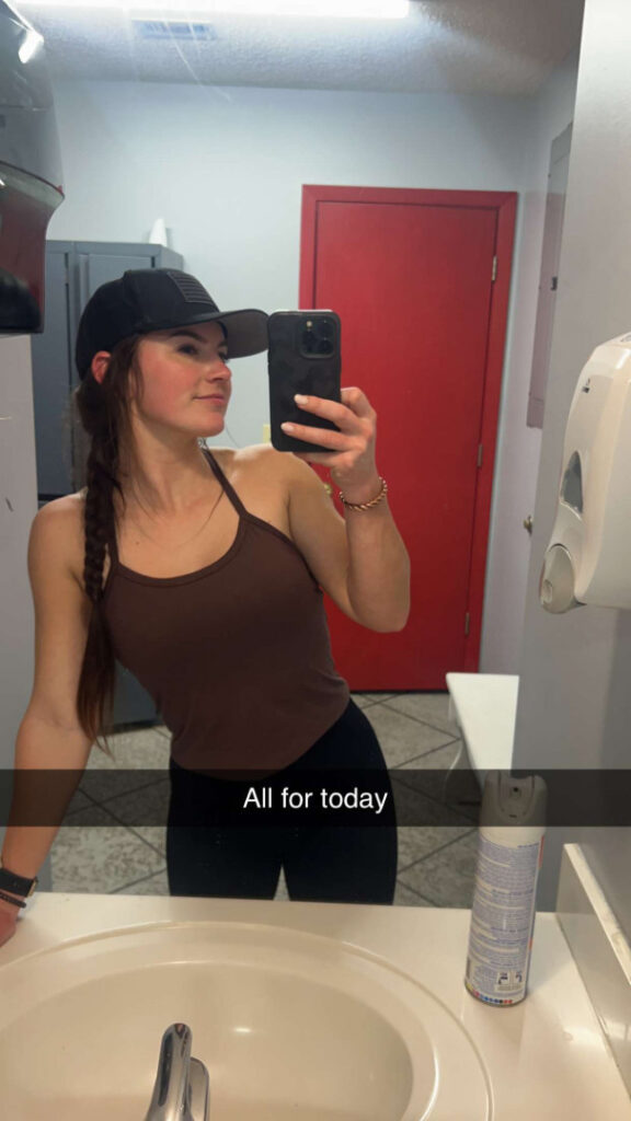 Instagram – Hannah Barron hannahbarron96 – Nude