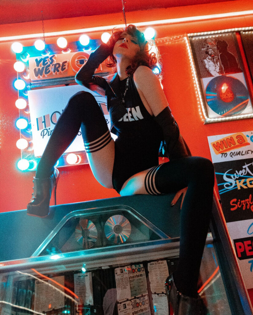 Instagram – Hannah Kelsey / fauxgrin / Hannah Jay – Nude