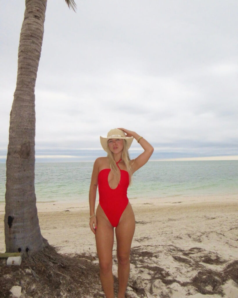 Instagram – Hannah Lutz / hannah.lutz / nothannahlutz – Nude