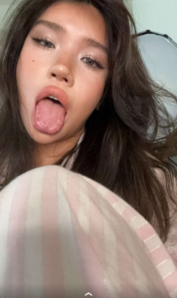 TikTok – Instagram – Hannahkae27 – Nude