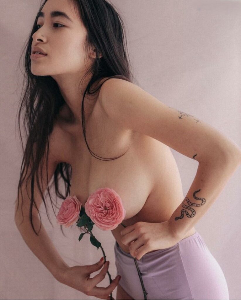 Instagram – Asian – Hitomi mochizuki – Nude