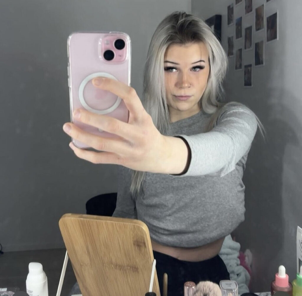 OnlyFans – TikTok – hottiemommy05 – Nude Leaks