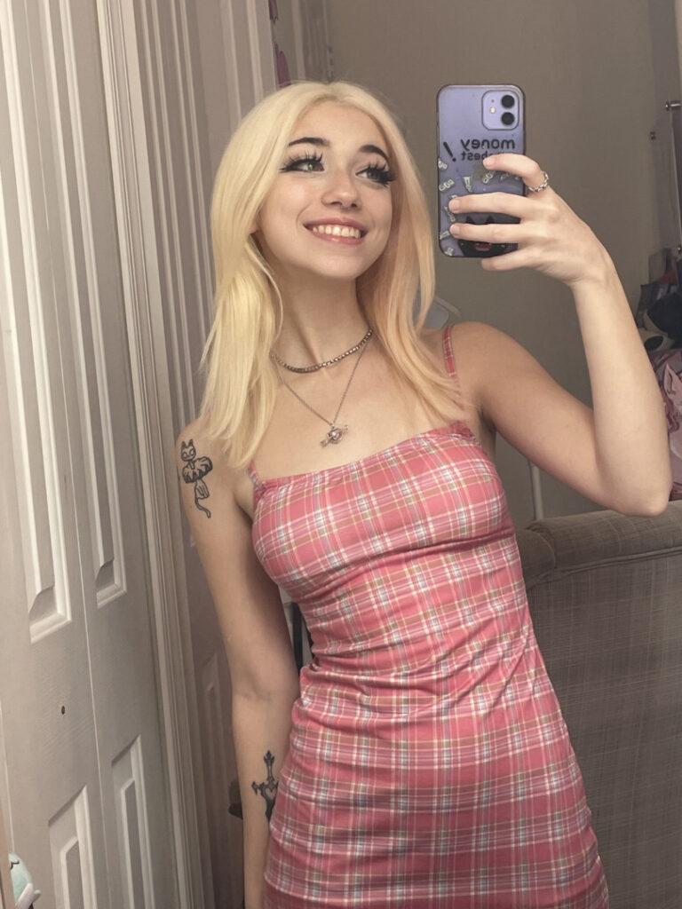 Twitch – TikTok – Iluvmeww – Nude