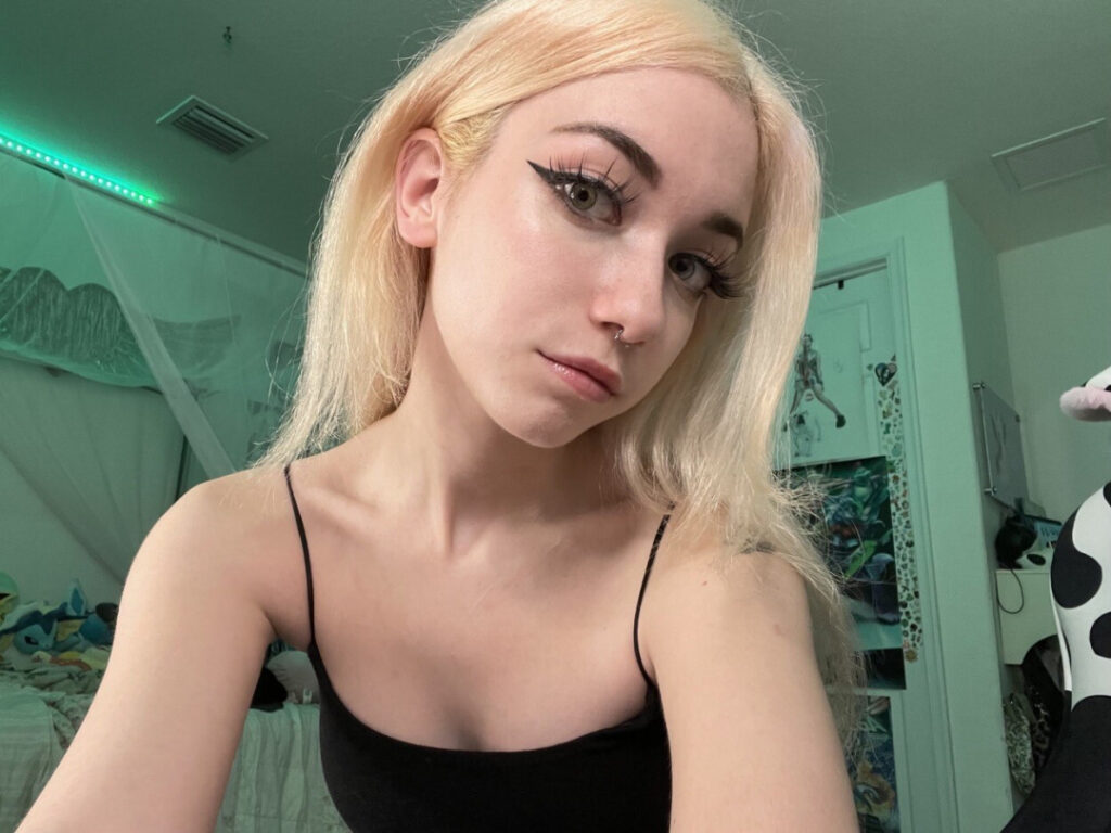 Twitch – TikTok – Iluvmeww – Nude