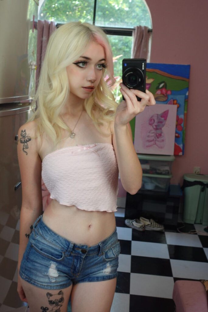 Twitch – TikTok – Iluvmeww – Nude