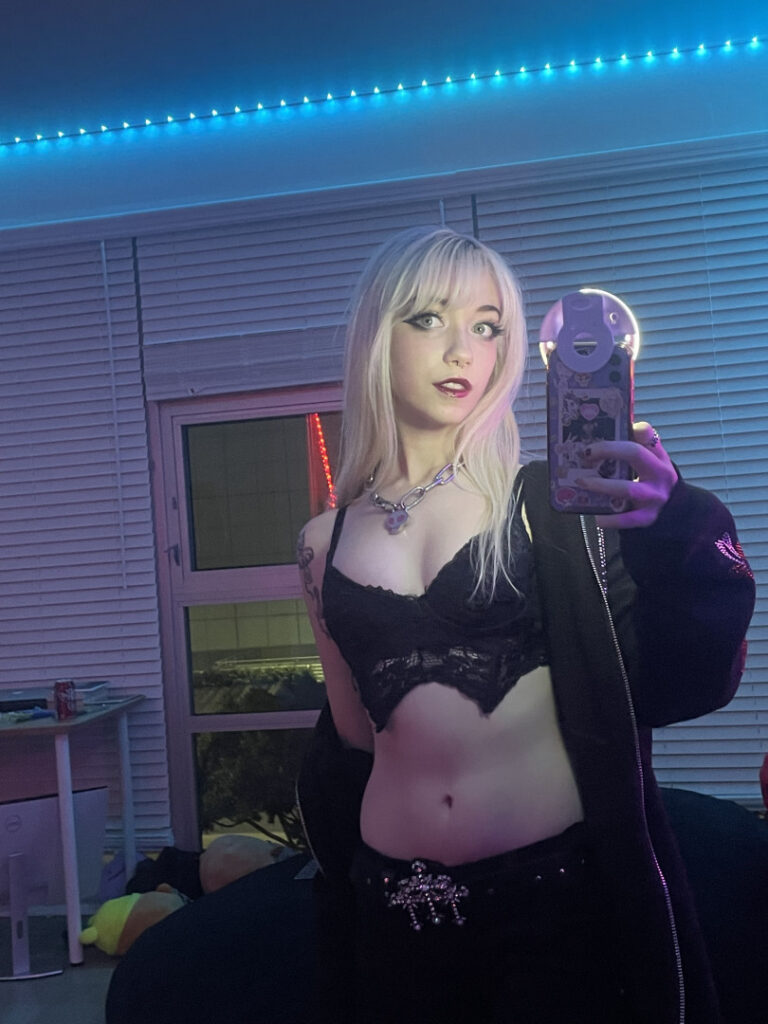 Twitch – TikTok – Iluvmeww – Nude