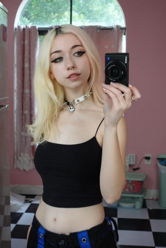 Twitch – TikTok – Iluvmeww – Nude