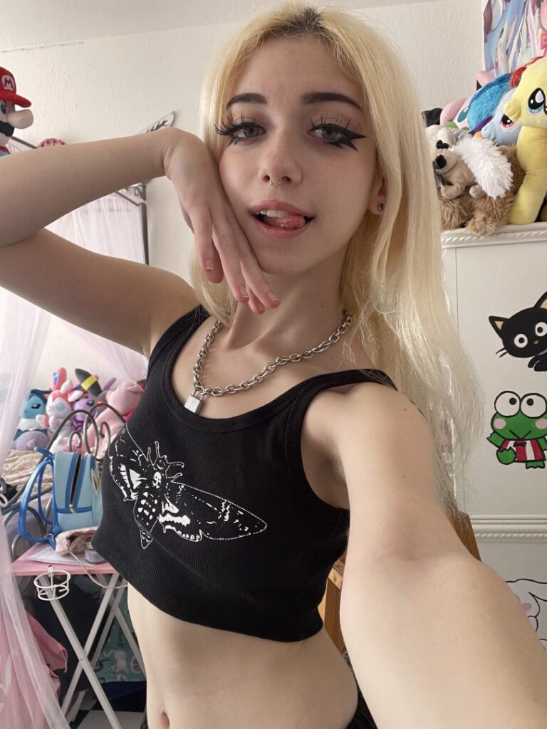 Twitch – TikTok – Iluvmeww – Nude