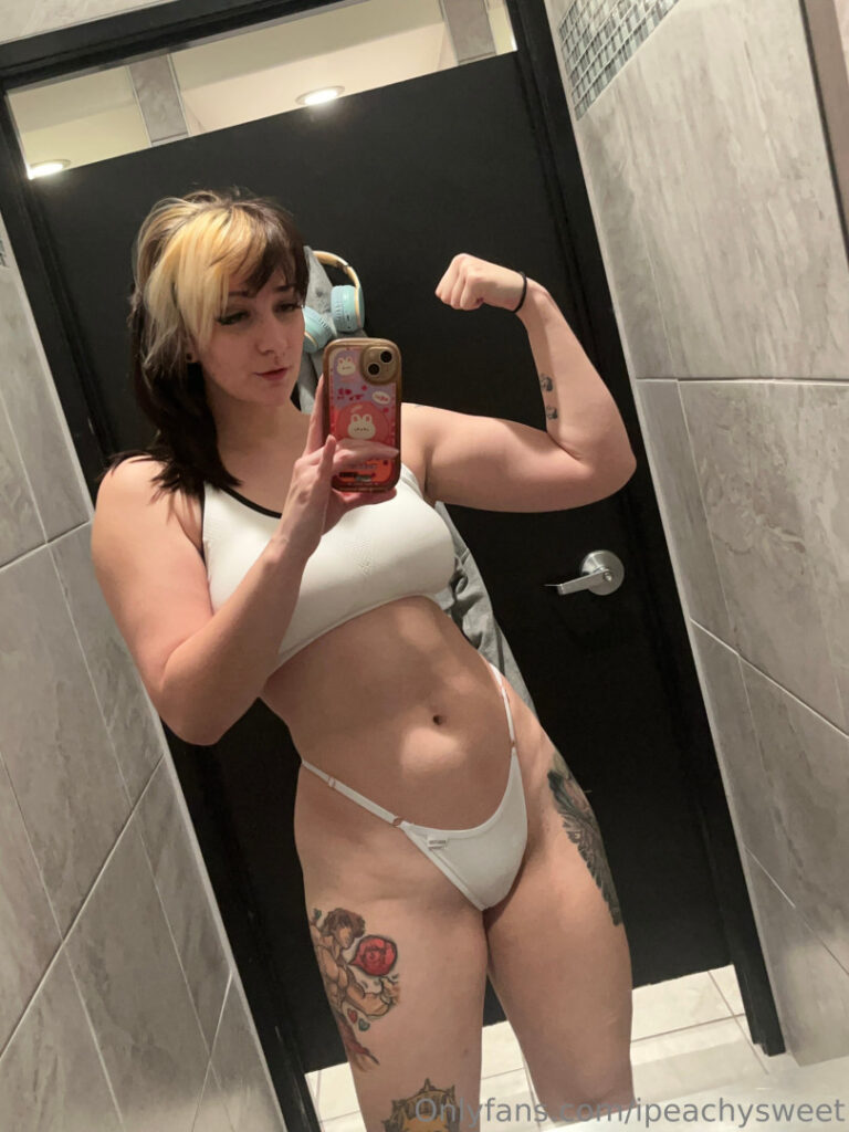 OnlyFans – ipeachysweet – Nude