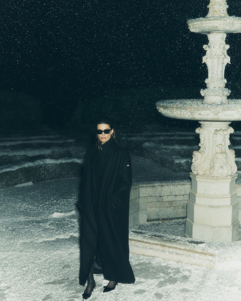 Celeb – MILF – Isabeli Fontana – Nude