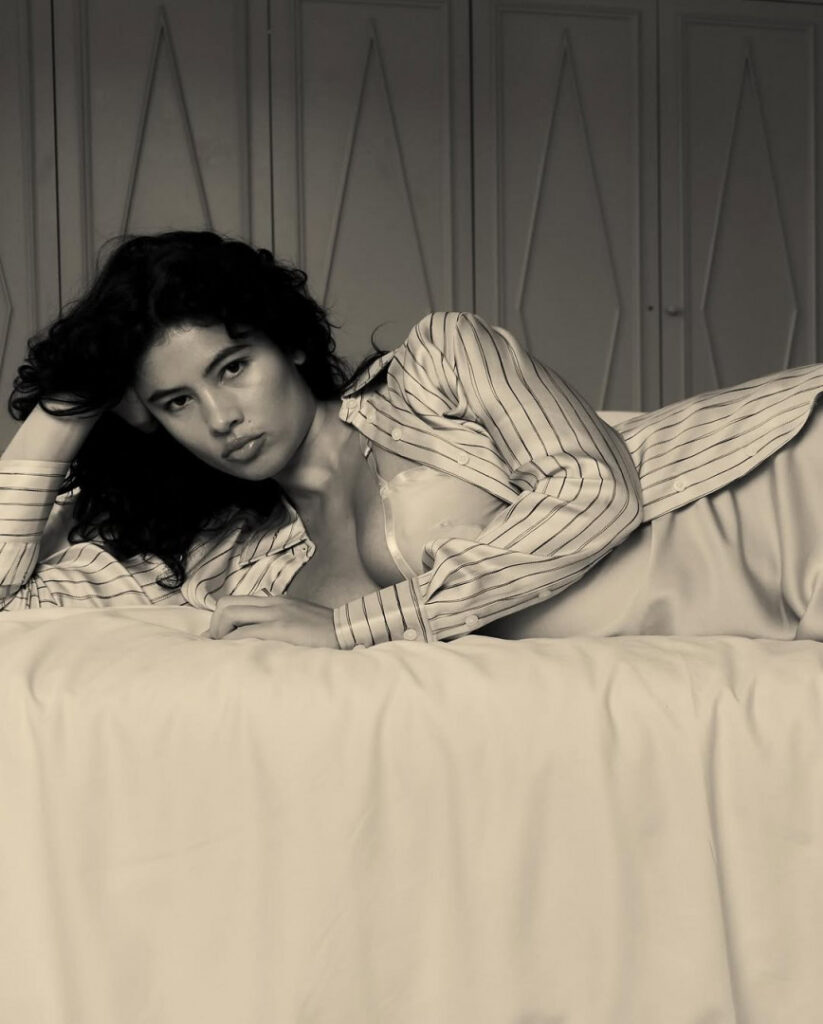 Instagram – Isabella Carr / isabellacarrr – Nude