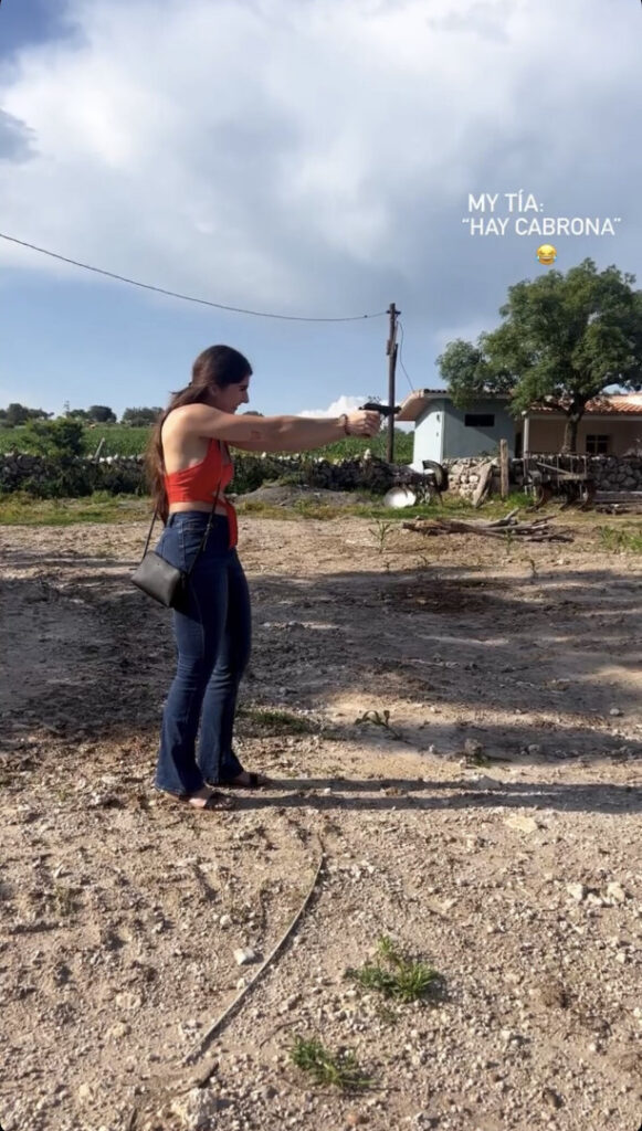 Instagram – ITZEL25_ – Nude