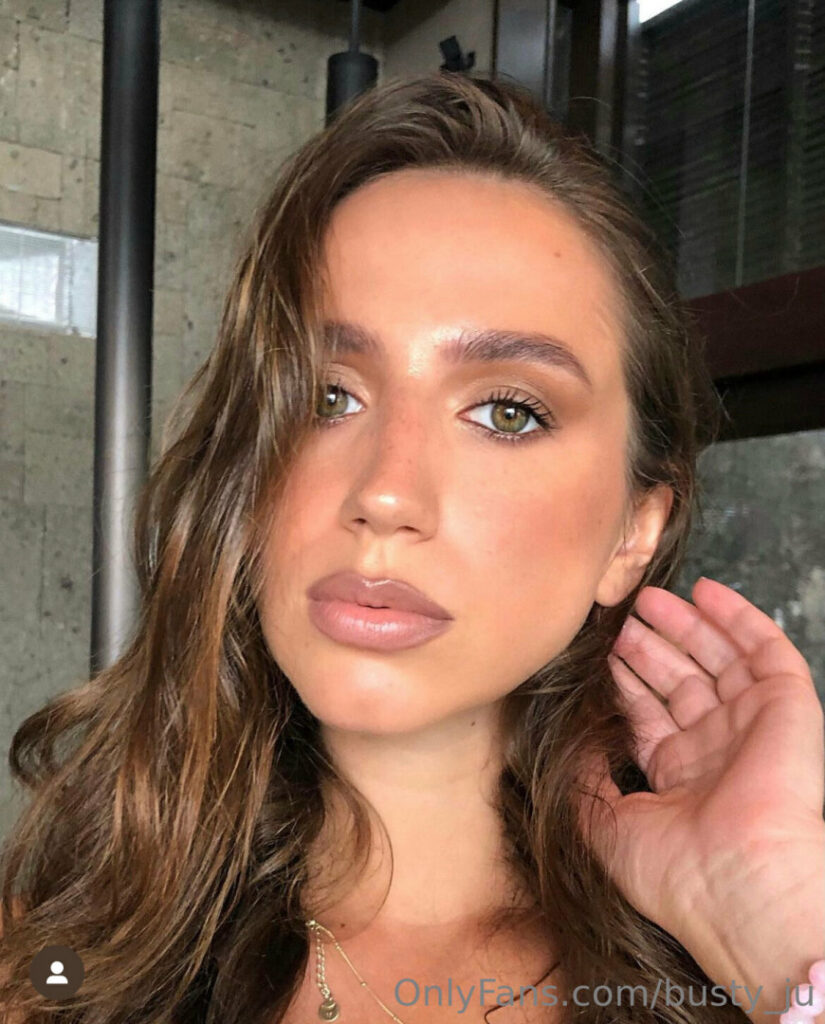 OnlyFans – Instagram – iuliagyrbu / miagirl007 / mia – Nude