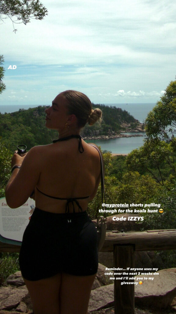 TikTok – Instagram – Izzy Swin / Izzyswin – Nude