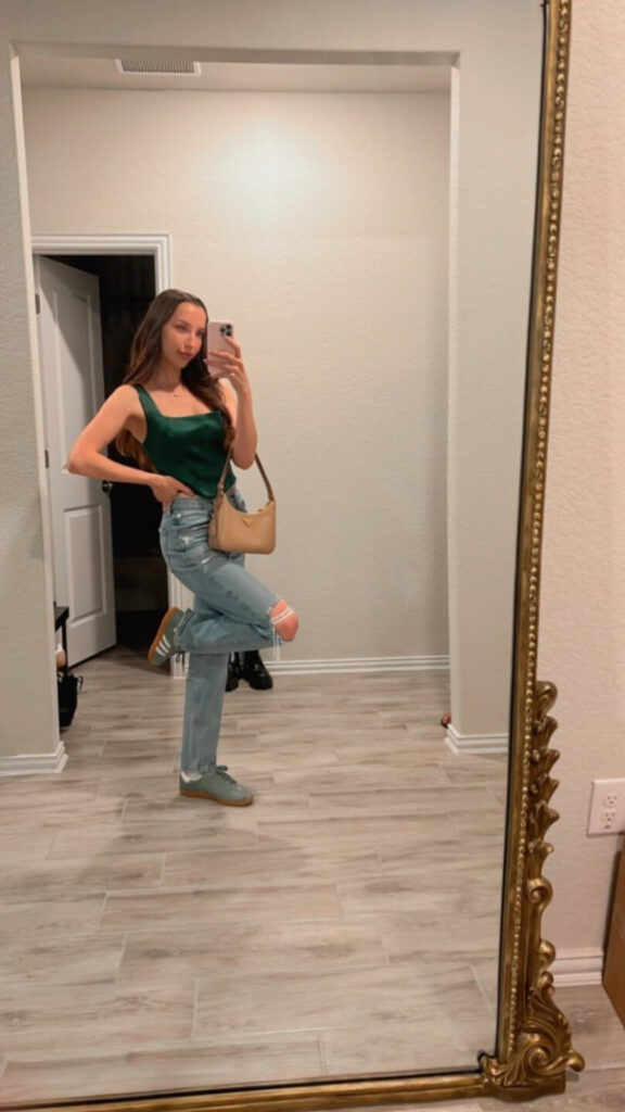 Twitch – JackieMButler – Nude