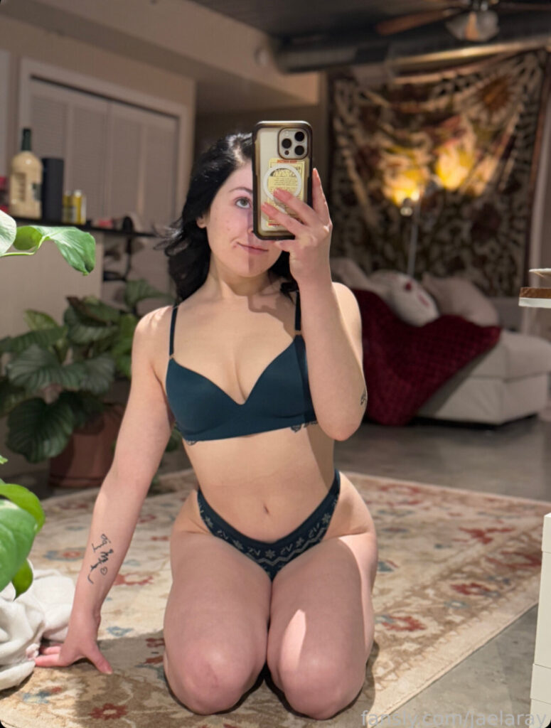 TikTok – Fansly – Jaelaray – Nude