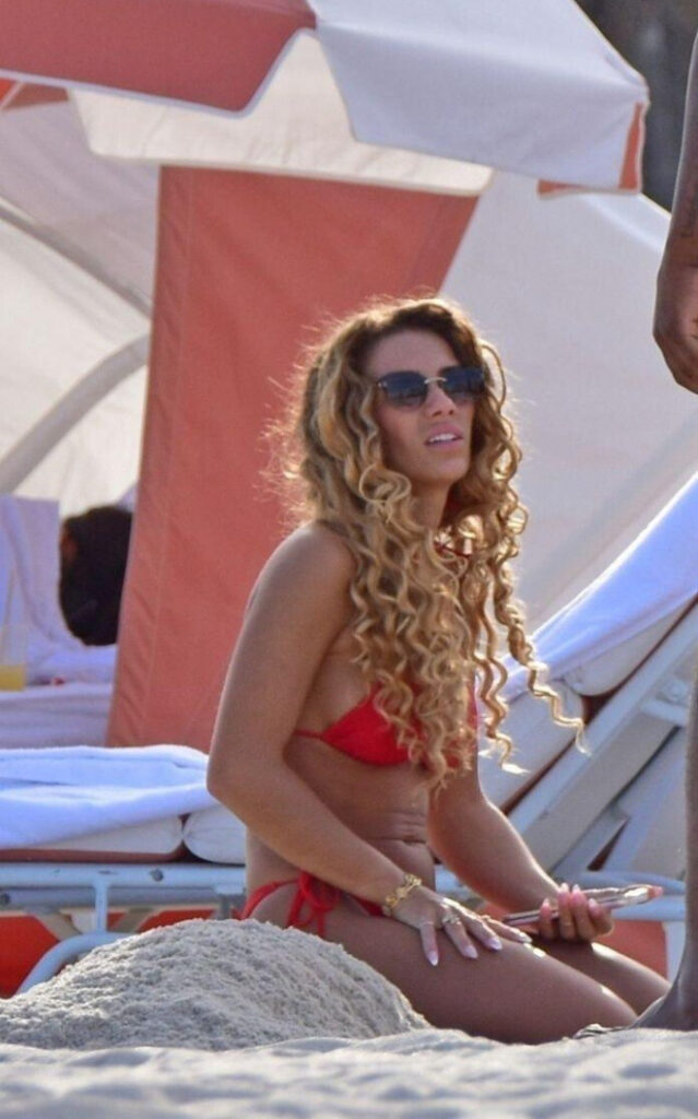 Instagram – Jena Frumes – Nude