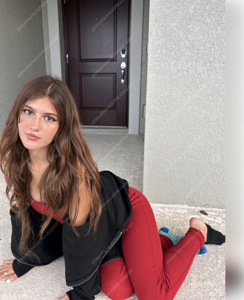 Instagram – Fanfix – Jenny Popach  Jenny Roselie  Roselie Arritola – Nude Leaks