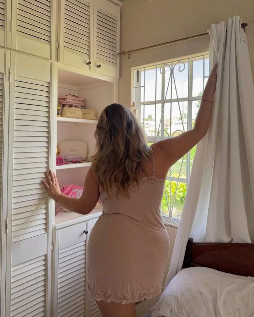 TikTok – Instagram – T H I C C – Joann van den Herik joannvdherik – Nude