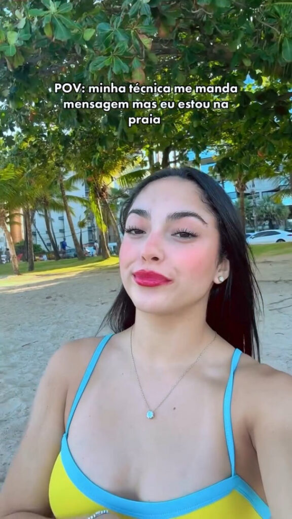 Brazil – Celeb – Julia Soares – Nude Leaks