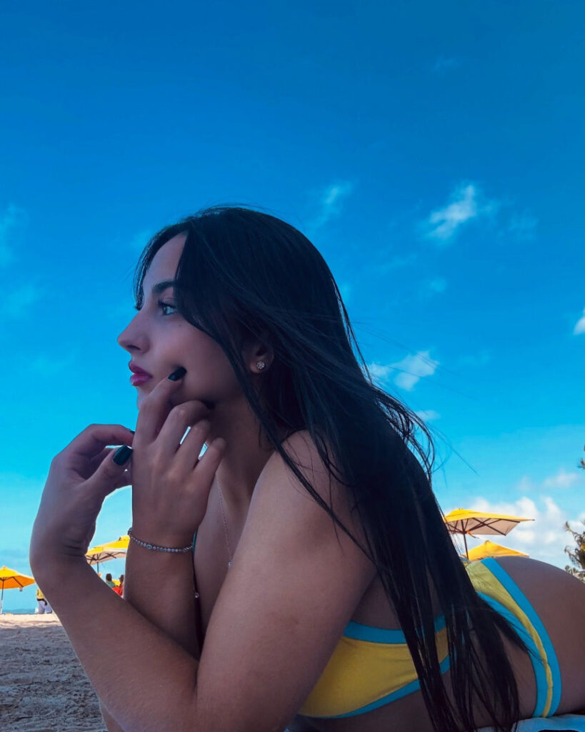 Brazil – Celeb – Julia Soares – Nude Leaks