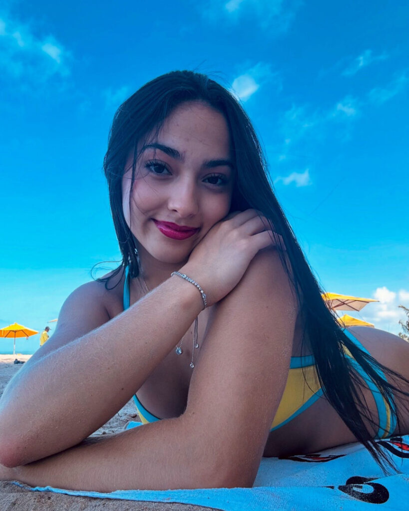 Brazil – Celeb – Julia Soares – Nude Leaks