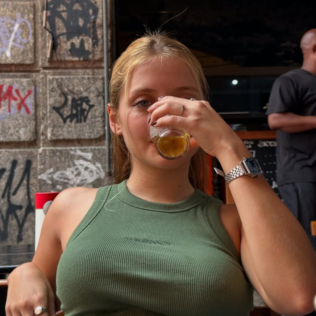 TikTok – Instagram – Julie Remoissenet – Nude