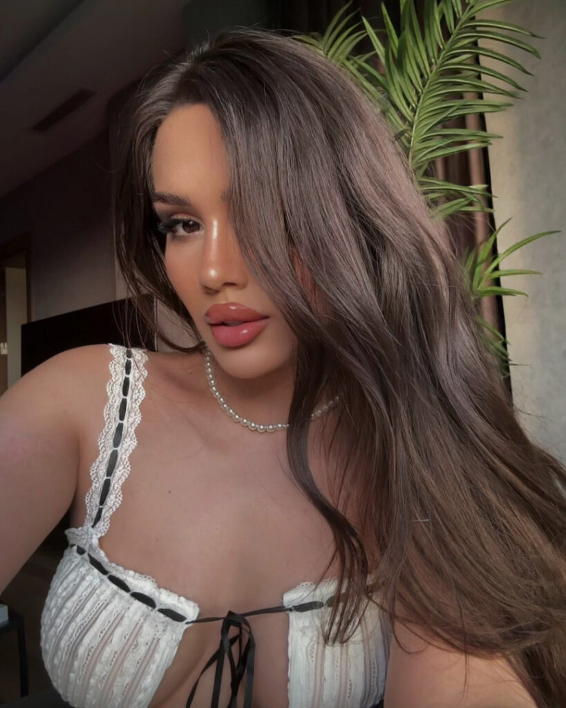 Instagram – Kardelen Toprak – Nude