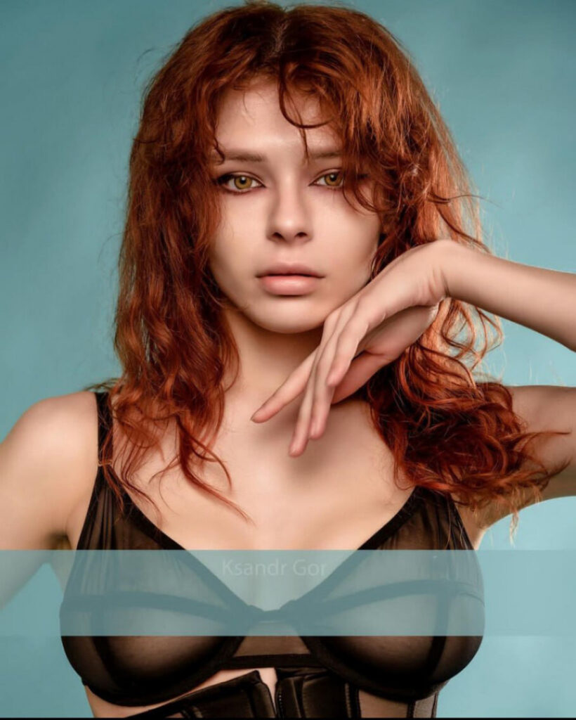 Instagram – kari Pitinova / tikivulpes / Vulpes – Nude