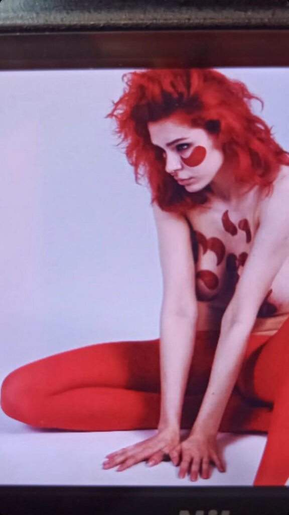 Instagram – kari Pitinova / tikivulpes / Vulpes – Nude