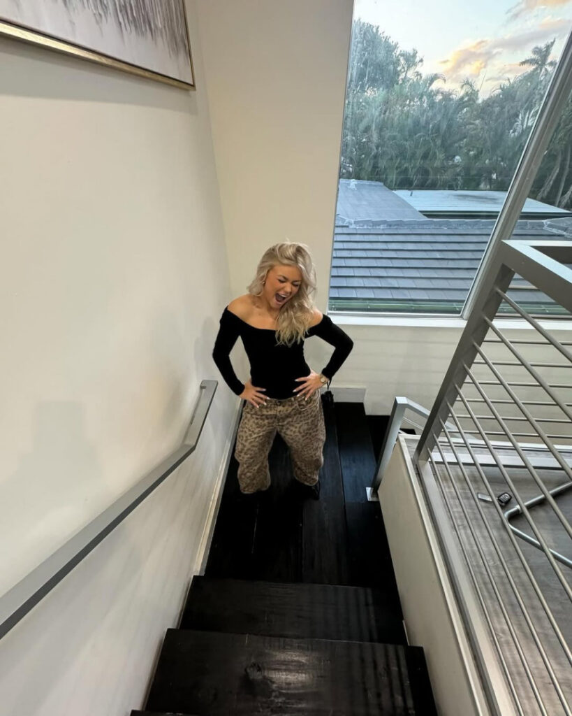 OnlyFans – Instagram – Katie Sigmond – Nude Leaks