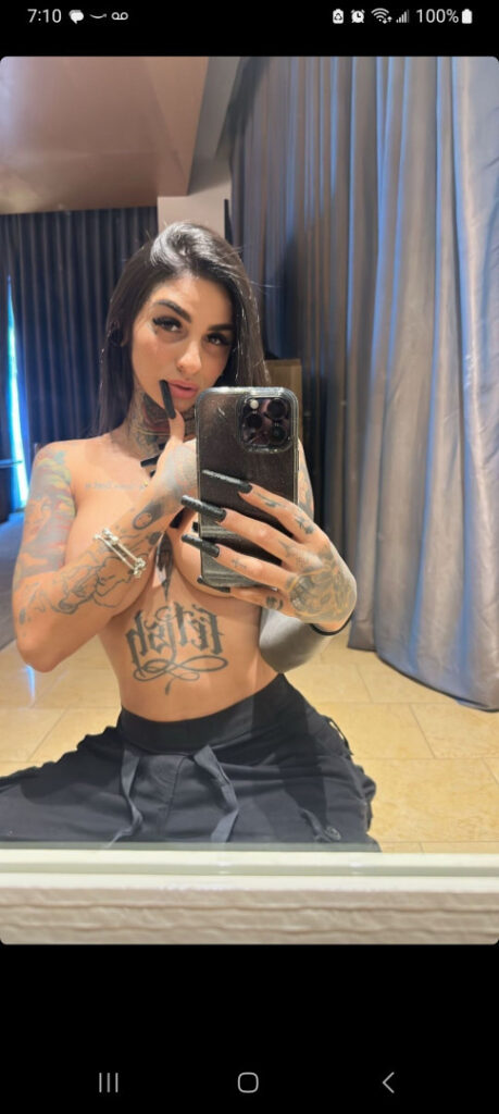 Instagram – Kayla Hatem , therealkaylizzzle, Kaylizzzle – Nude