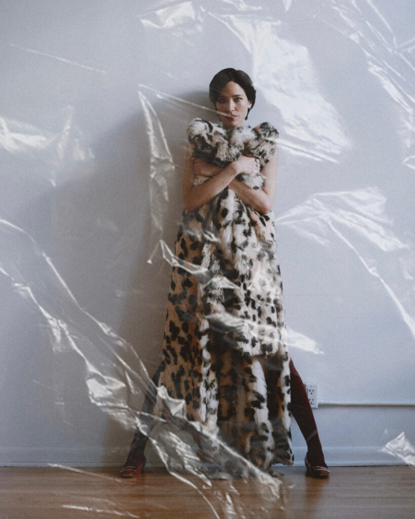 Celeb – Kelsey Asbille – Nude