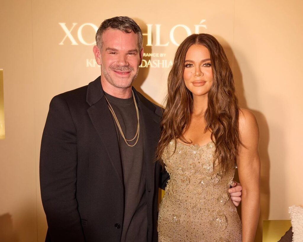 Celeb – T H I C C – Khloe Kardashian – Nude